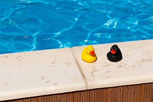Soñar Alberca Sucia-Piscina